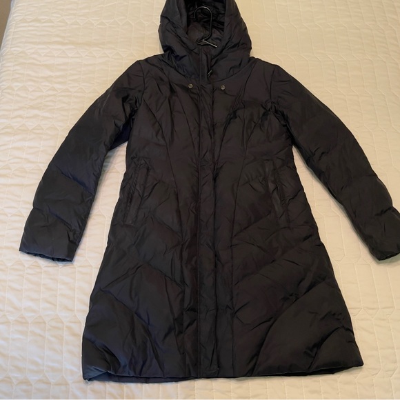 Eileen Fisher Jackets & Blazers - Eileen Fisher White Duck Down puffer coat
Small